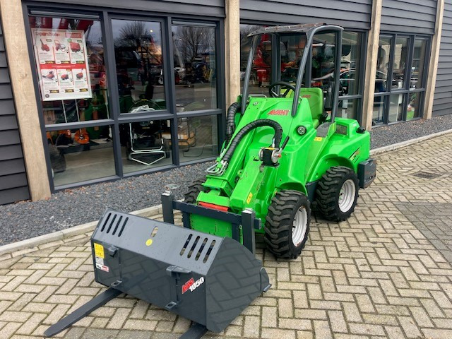 AVANT 420 loader - Zglobni utovarivač: slika 2 AVANT 420 loader - Zglobni utovarivač: slika 2