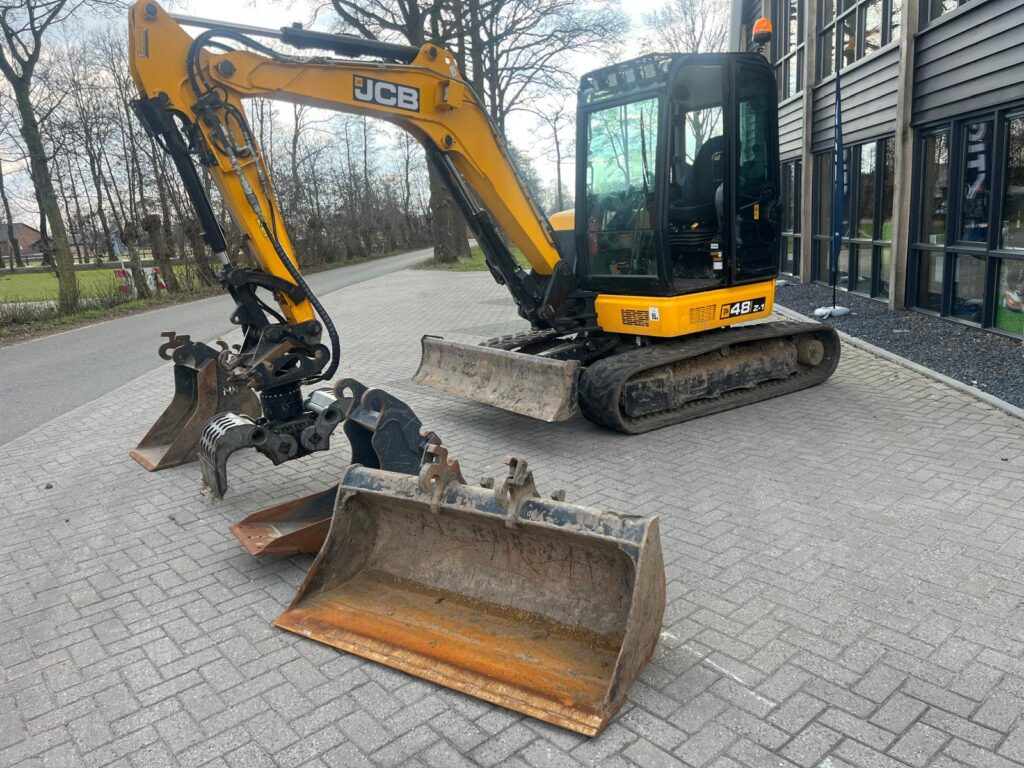 JCB 48Z-I T3 mididigger - Mini bager: slika 3 JCB 48Z-I T3 mididigger - Mini bager: slika 3