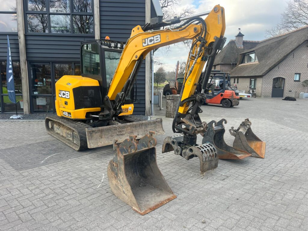 JCB 48Z-I T3 mididigger - Mini bager: slika 1 JCB 48Z-I T3 mididigger - Mini bager: slika 1