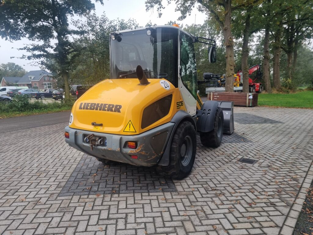 LIEBHERR L506C - Utovarivač točkaš: slika 4 LIEBHERR L506C - Utovarivač točkaš: slika 4