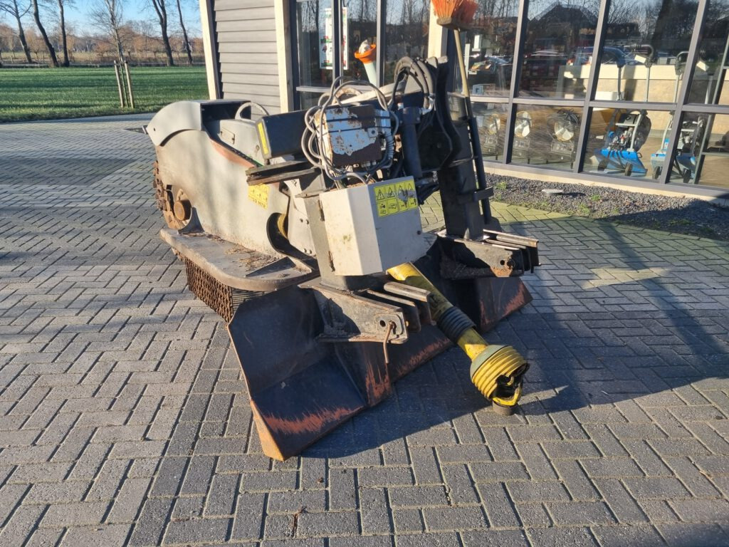 OBMTEC Pro270XL stump grinder - Drobilica za panjeve: slika 2 OBMTEC Pro270XL stump grinder - Drobilica za panjeve: slika 2