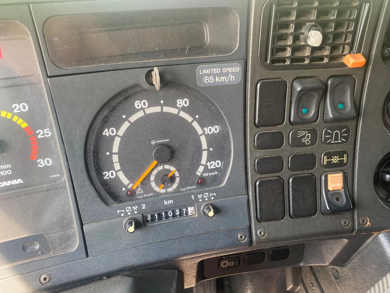 Scania T143-500 V8 | 4x2 | 4350 mm WHEELBASE | TOP CONDITION !!! Scania T143-500 V8 | 4x2 | 4350 mm WHEELBASE | TOP CONDITION !!!: slika 7