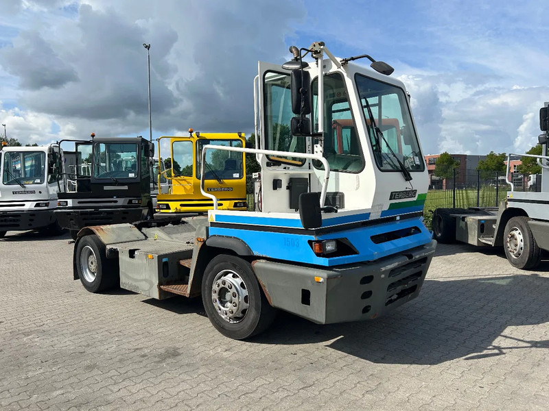 Terberg YT 182 10 x ON STOCK | 2006 | 2008 | 2011 | 2013 | 2019 | 2020 | - Terminalni traktor: slika 5 Terberg YT 182 10 x ON STOCK | 2006 | 2008 | 2011 | 2013 | 2019 | 2020 | - Terminalni traktor: slika 5