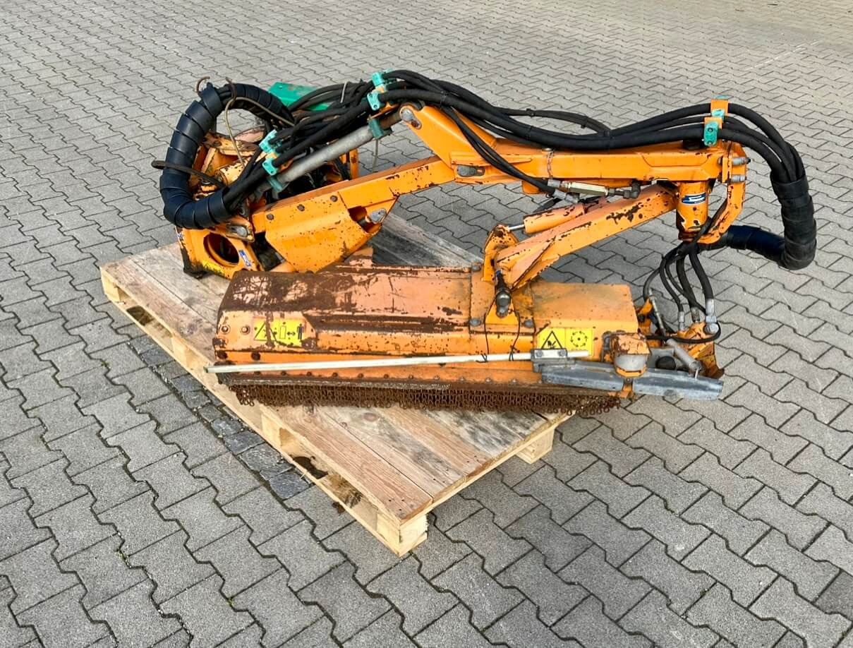 Unimog Randstreifenmulcher Mulag MRK 300 - Kranska kosilica: slika 2 Unimog Randstreifenmulcher Mulag MRK 300 - Kranska kosilica: slika 2