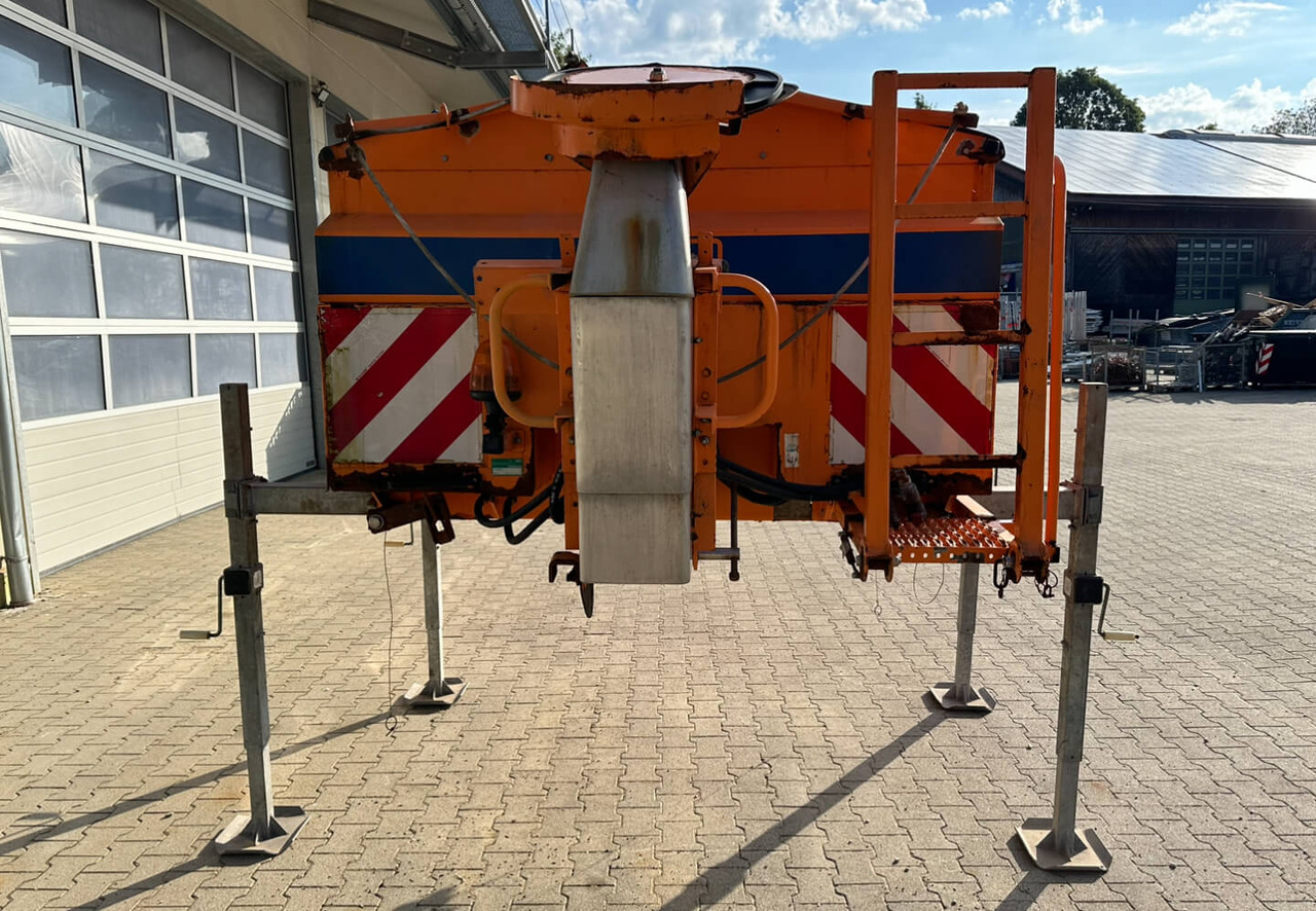 Unimog Salzstreuer Schmidt SST20-TLWH - Rasipač peska/ Soli: slika 2 Unimog Salzstreuer Schmidt SST20-TLWH - Rasipač peska/ Soli: slika 2