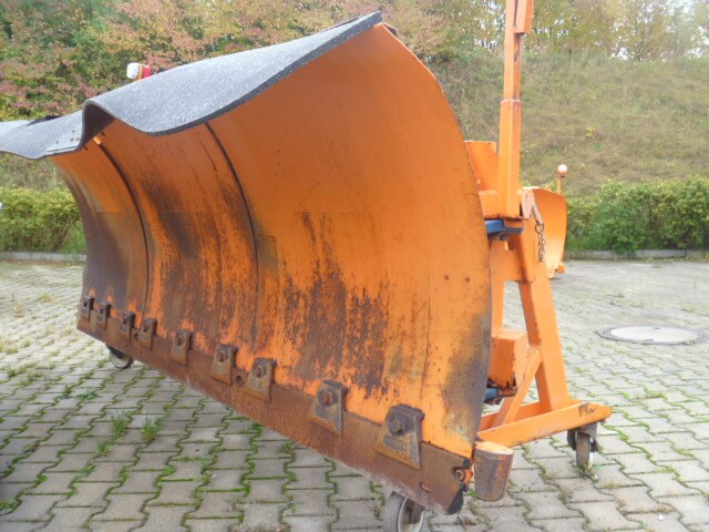 Unimog Schneepflug - Schneeschild Beilhack PV28-3 - Raonik za sneg: slika 1 Unimog Schneepflug - Schneeschild Beilhack PV28-3 - Raonik za sneg: slika 1