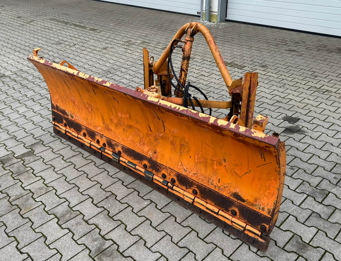 Unimog Schneepflug - Schneeschild Schmidt CP1 - Raonik za sneg: slika 1 Unimog Schneepflug - Schneeschild Schmidt CP1 - Raonik za sneg: slika 1