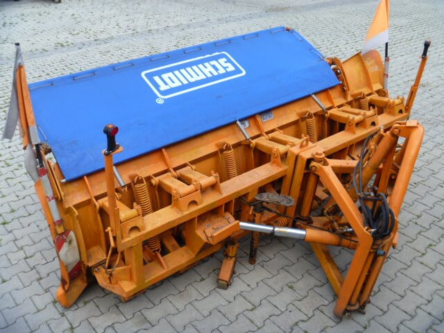 Unimog Schneepflug - Schneeschild Schmidt MF 3.3 - Raonik za sneg: slika 3 Unimog Schneepflug - Schneeschild Schmidt MF 3.3 - Raonik za sneg: slika 3