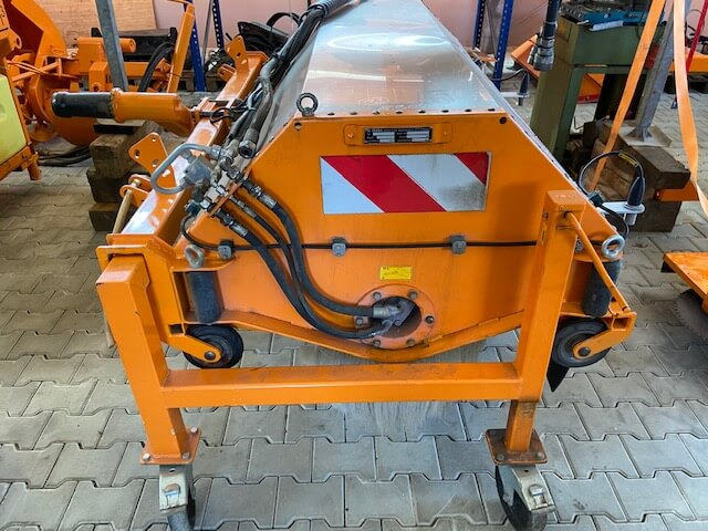 Unimog Tunnelwaschbürste Dücker TWA18/1 - Metle: slika 2 Unimog Tunnelwaschbürste Dücker TWA18/1 - Metle: slika 2