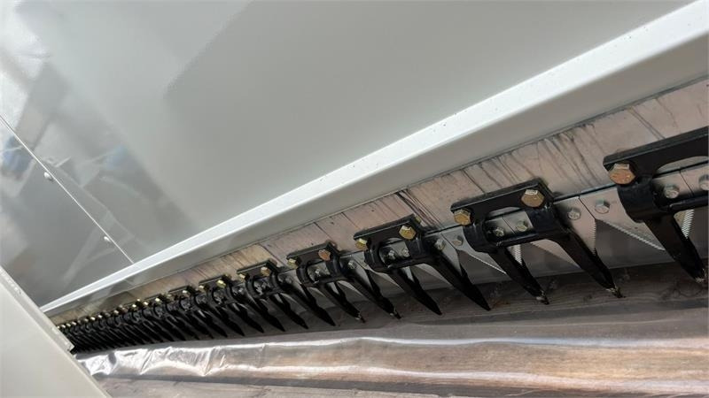 Claas 9000mm raps fortsats bord til Claas C900 med sidek - Kombinovani kombajn: slika 5 Claas 9000mm raps fortsats bord til Claas C900 med sidek - Kombinovani kombajn: slika 5