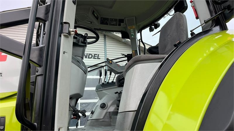 Claas Axion 830 Med frontlift. Velholdt traktor. - Traktor: slika 4 Claas Axion 830 Med frontlift. Velholdt traktor. - Traktor: slika 4