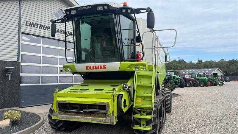 Claas LEXION 560 Med ny bælter og 4wd - Kombinovani kombajn: slika 3 Claas LEXION 560 Med ny bælter og 4wd - Kombinovani kombajn: slika 3