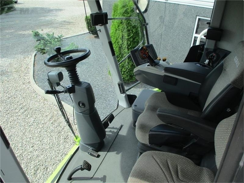 Claas LEXION 750 Gårdmaskine med kun 1480timer og V900 s - Kombinovani kombajn: slika 4 Claas LEXION 750 Gårdmaskine med kun 1480timer og V900 s - Kombinovani kombajn: slika 4