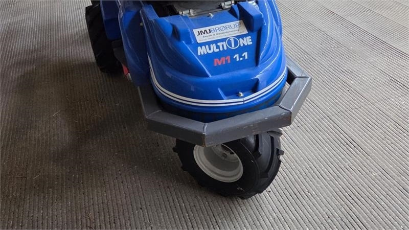 Multione 1.1 M1 med træk på alle 3 hjul. Som fabriksny læs - Druga mašina: slika 4 Multione 1.1 M1 med træk på alle 3 hjul. Som fabriksny læs - Druga mašina: slika 4