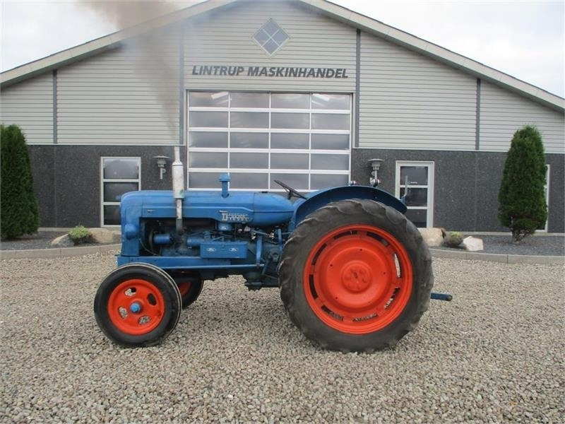 Fordson Major Diesel traktor  - Traktor: slika 1 Fordson Major Diesel traktor  - Traktor: slika 1