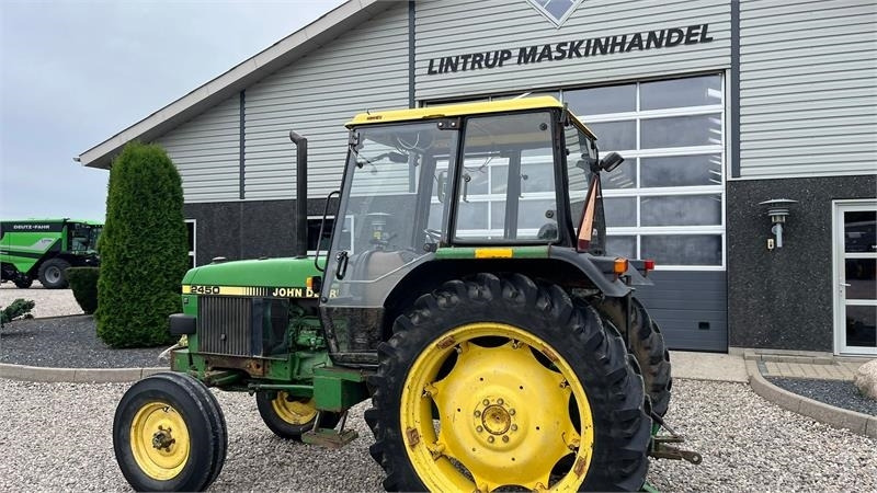 John Deere 2450 Med servostyring - Traktor: slika 2 John Deere 2450 Med servostyring - Traktor: slika 2