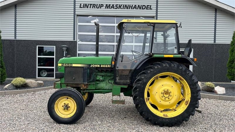 John Deere 2450 Med servostyring - Traktor: slika 1 John Deere 2450 Med servostyring - Traktor: slika 1