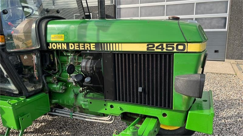 Traktor John Deere 2450 Med servostyring: slika 24