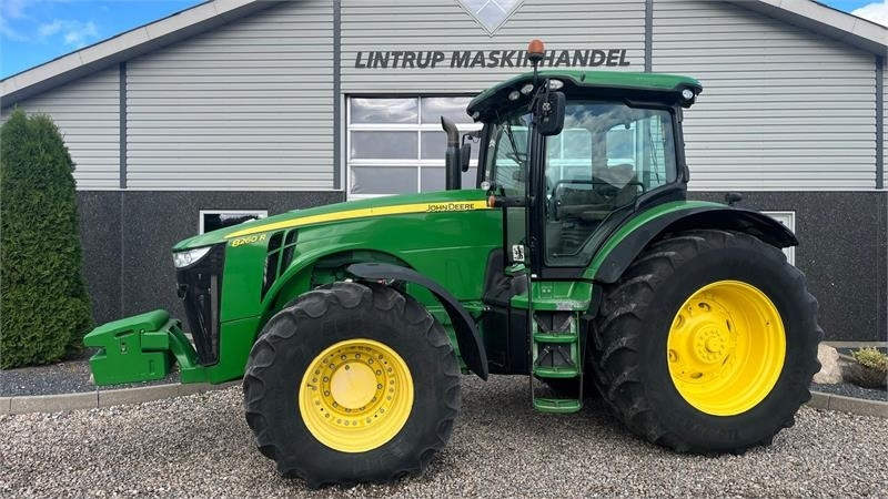 John Deere 8260R - Traktor: slika 1 John Deere 8260R - Traktor: slika 1