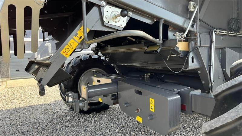 Massey Ferguson 7370 BETA. Gårdmaskine med kun 1080 motortimer. Me - Kombinovani kombajn: slika 5 Massey Ferguson 7370 BETA. Gårdmaskine med kun 1080 motortimer. Me - Kombinovani kombajn: slika 5