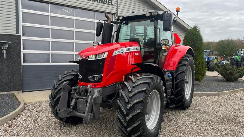 Massey Ferguson 7726 S DynaVT Med frontlift - Traktor: slika 3 Massey Ferguson 7726 S DynaVT Med frontlift - Traktor: slika 3
