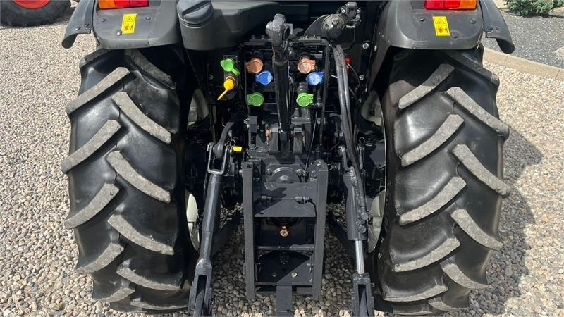 New Holland T4.80 F SuperSteear med aircondition og koblingsfr - Traktor: slika 4 New Holland T4.80 F SuperSteear med aircondition og koblingsfr - Traktor: slika 4