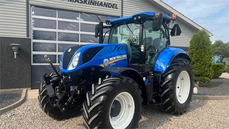 New Holland T7.175 RangeCommand med frontlift. Meget velholdt - Traktor: slika 2 New Holland T7.175 RangeCommand med frontlift. Meget velholdt - Traktor: slika 2