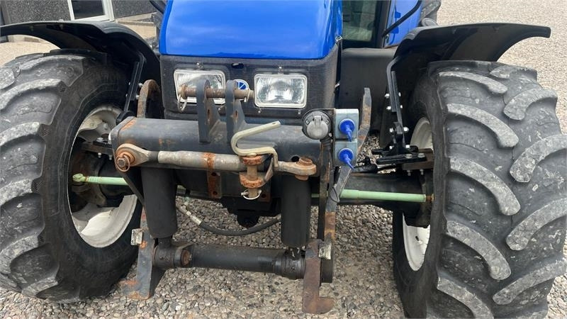 New Holland TL90 Med frontlift - Traktor: slika 4 New Holland TL90 Med frontlift - Traktor: slika 4