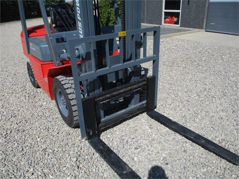 PlusPower 25 2500kg truck, med hydraulisk sideskif - Dizel viljuškar: slika 3 PlusPower 25 2500kg truck, med hydraulisk sideskif - Dizel viljuškar: slika 3