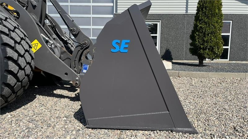 SE AB 2,9m3 skovl med Volvo beslag på. Den er 2.75 - Kašika za Građevinska mašina: slika 2 SE AB 2,9m3 skovl med Volvo beslag på. Den er 2.75 - Kašika za Građevinska mašina: slika 2