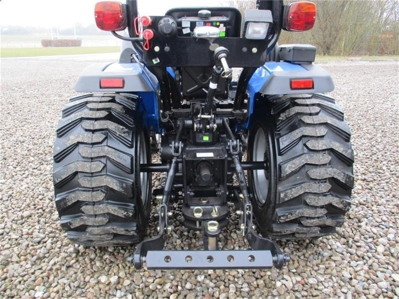 Solis 26 6+2 Gearmaskine med servostyring og industrihju - Komunalni traktor: slika 4 Solis 26 6+2 Gearmaskine med servostyring og industrihju - Komunalni traktor: slika 4