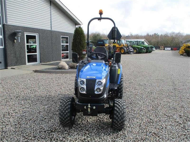 Solis H26 HST Garden Pro Dæk - Komunalni traktor: slika 4 Solis H26 HST Garden Pro Dæk - Komunalni traktor: slika 4