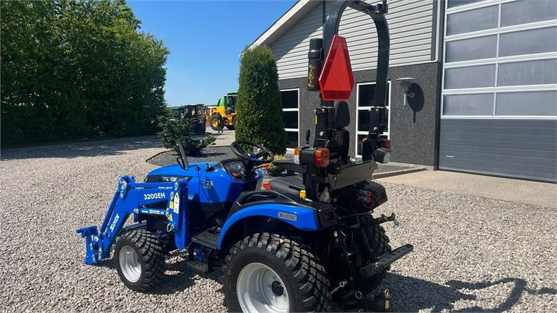 Solis H26 HST Med Frontlæsser og GardenPro dæk - Komunalni traktor: slika 3 Solis H26 HST Med Frontlæsser og GardenPro dæk - Komunalni traktor: slika 3