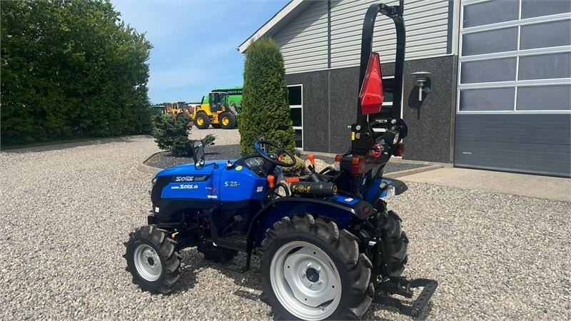 Solis S26 6+2 gearmaskine med servostyring - Komunalni traktor: slika 3 Solis S26 6+2 gearmaskine med servostyring - Komunalni traktor: slika 3