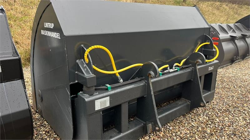 Volvo 5m3 Rauakoda Højtip skovl Rauakoda 5m3 højtip skov - Utovarivač točkaš: slika 3 Volvo 5m3 Rauakoda Højtip skovl Rauakoda 5m3 højtip skov - Utovarivač točkaš: slika 3