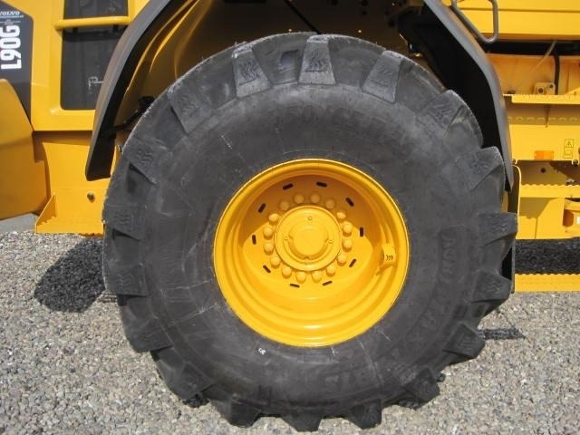 Volvo 750/65R26 Traktor hjul - Utovarivač točkaš: slika 1 Volvo 750/65R26 Traktor hjul - Utovarivač točkaš: slika 1