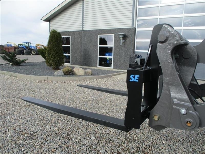 Volvo Pallegafler 5ton 150cm smededegafler. NYT sæt - Utovarivač točkaš: slika 3 Volvo Pallegafler 5ton 150cm smededegafler. NYT sæt - Utovarivač točkaš: slika 3
