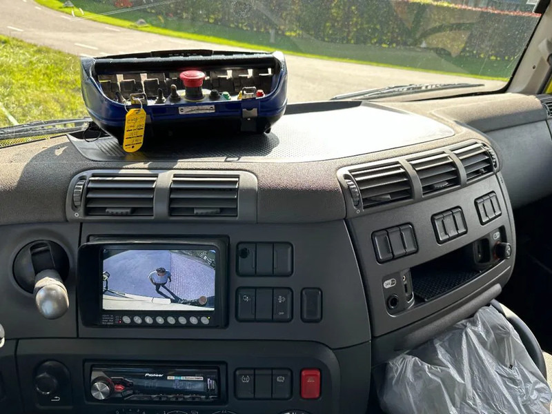 Kamion sa dizalicom DAF CF 290 FAN !!HMF 32TM RADIO REMOTE!! FRONT STAMP!! 209tkm!!EURO6!!: slika 14