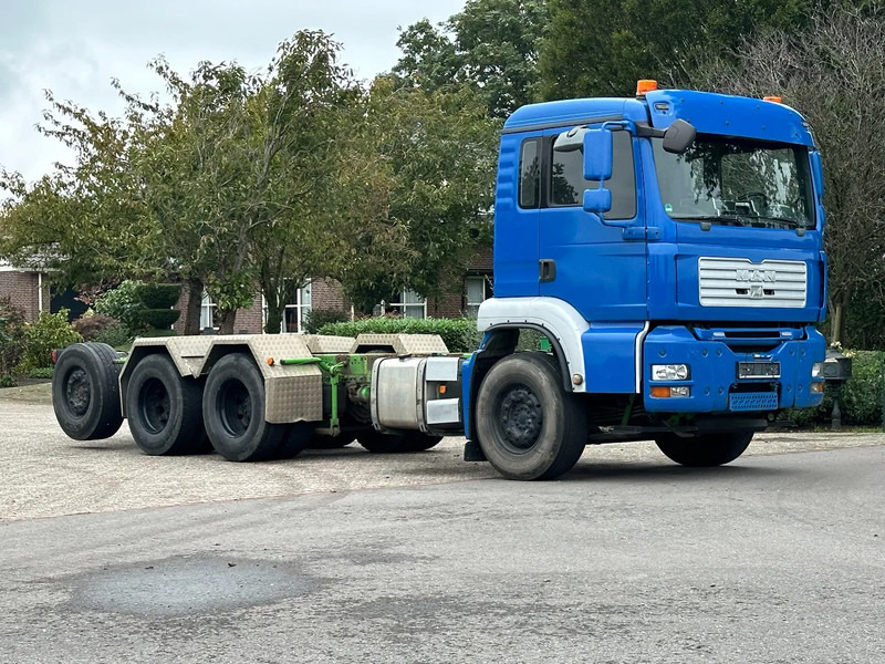 MAN TGA 35.480 8x4!!TRIPLE CHASSIS!! - Kamion sa golom šasijom i zatvorenom kabinom: slika 2 MAN TGA 35.480 8x4!!TRIPLE CHASSIS!! - Kamion sa golom šasijom i zatvorenom kabinom: slika 2