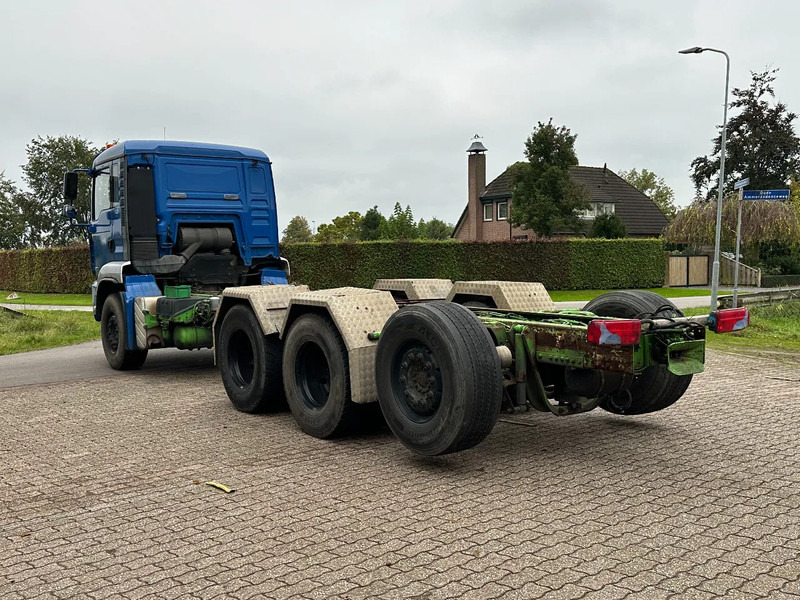 MAN TGA 35.480 8x4!!TRIPLE CHASSIS!! - Kamion sa golom šasijom i zatvorenom kabinom: slika 5 MAN TGA 35.480 8x4!!TRIPLE CHASSIS!! - Kamion sa golom šasijom i zatvorenom kabinom: slika 5