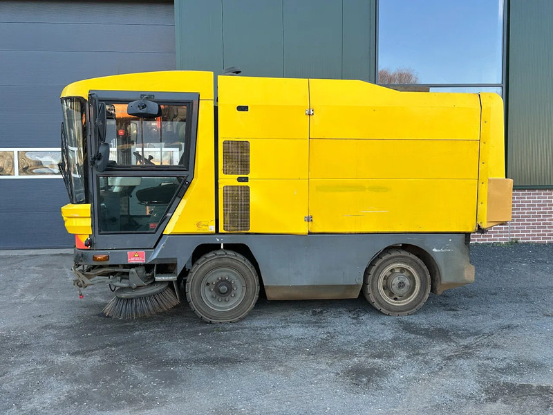 Ravo 530 VEEGMACHINE/SWEEPER!! - Autočistilica: slika 2 Ravo 530 VEEGMACHINE/SWEEPER!! - Autočistilica: slika 2