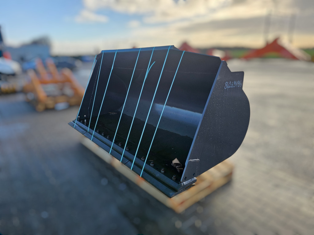 Utovarna kašika novi Case 84269196: slika 7 Utovarna kašika novi Case 84269196: slika 7