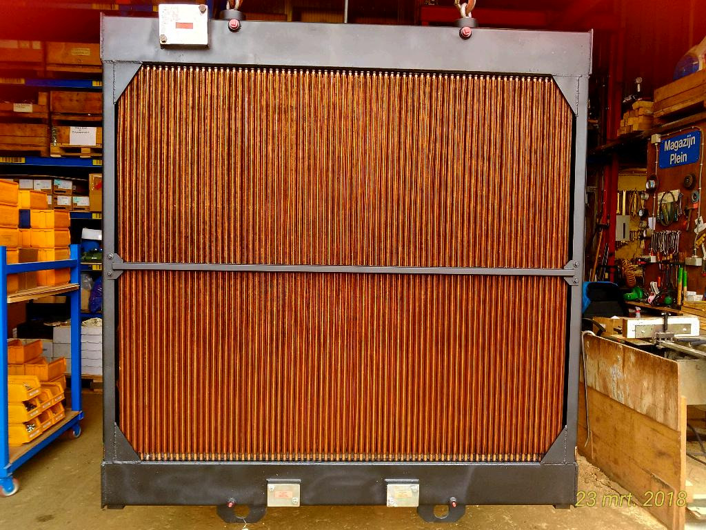 Caterpillar 2767875 - 4042099 - Radijator za Građevinska mašina: slika 1 Caterpillar 2767875 - 4042099 - Radijator za Građevinska mašina: slika 1