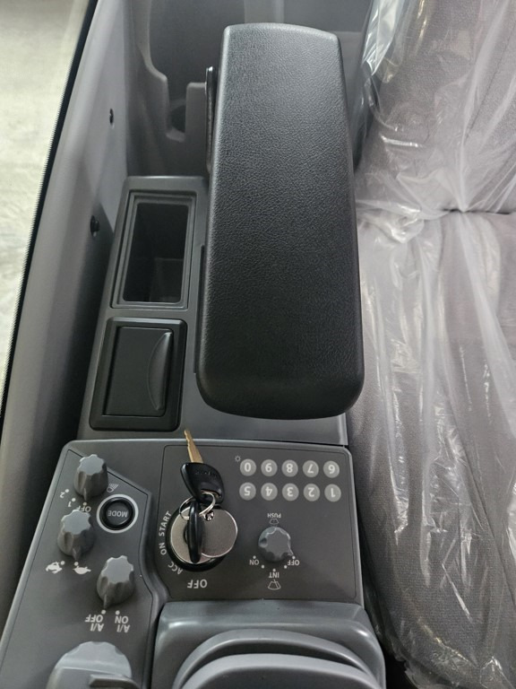 Hitachi ZX-5 ZX-6 - YA60044288 - Kabina za Građevinska mašina: slika 2 Hitachi ZX-5 ZX-6 - YA60044288 - Kabina za Građevinska mašina: slika 2