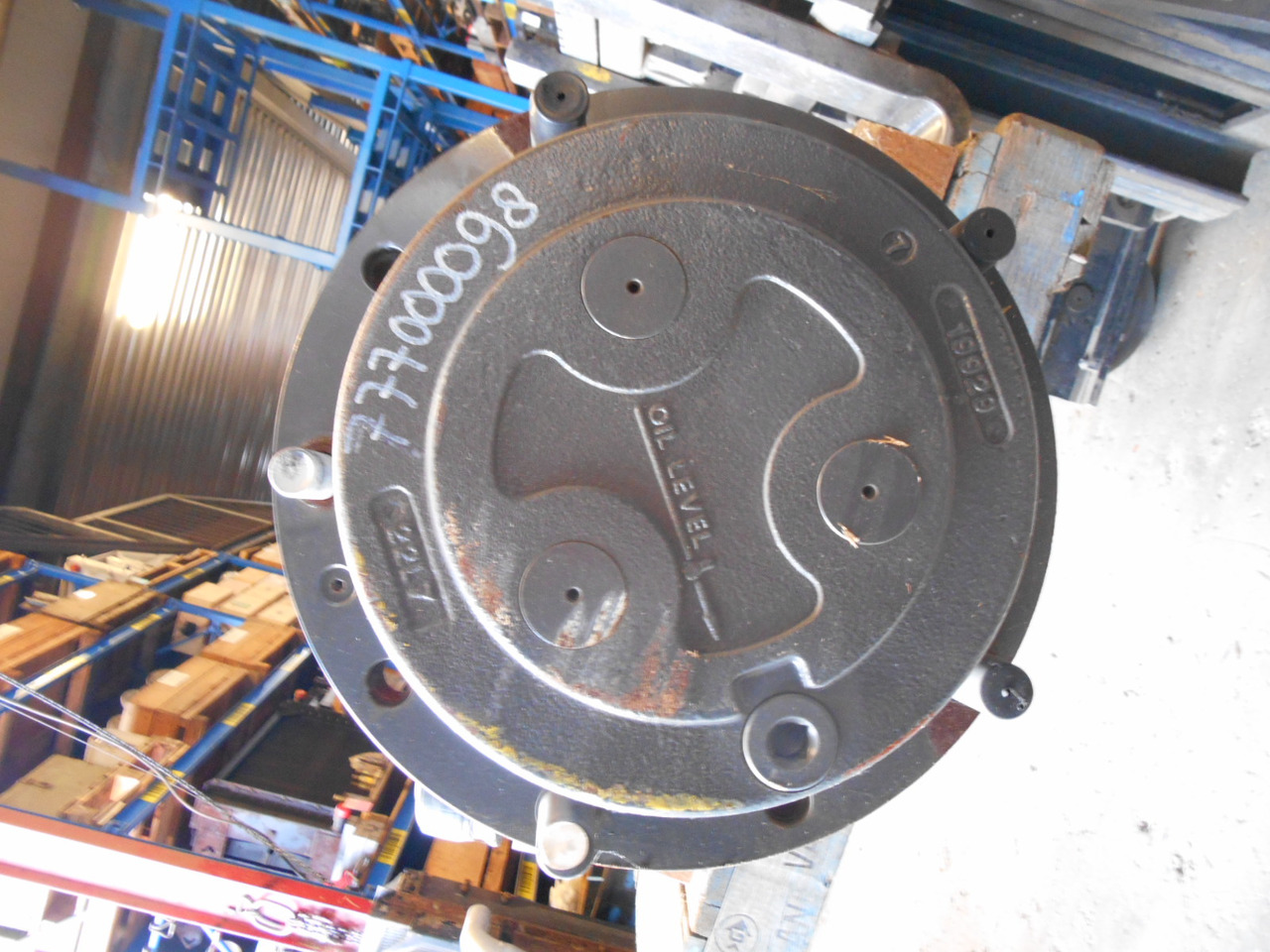 New Holland 87674862 - 85821297 - Prednja osovina za Građevinska mašina: slika 2 New Holland 87674862 - 85821297 - Prednja osovina za Građevinska mašina: slika 2