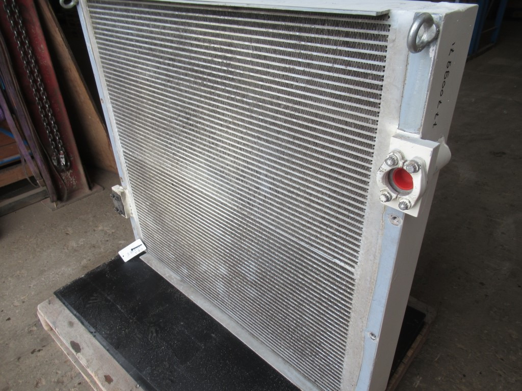 O&K 05111930110 - Hladnjak ulja za Građevinska mašina: slika 3 O&K 05111930110 - Hladnjak ulja za Građevinska mašina: slika 3