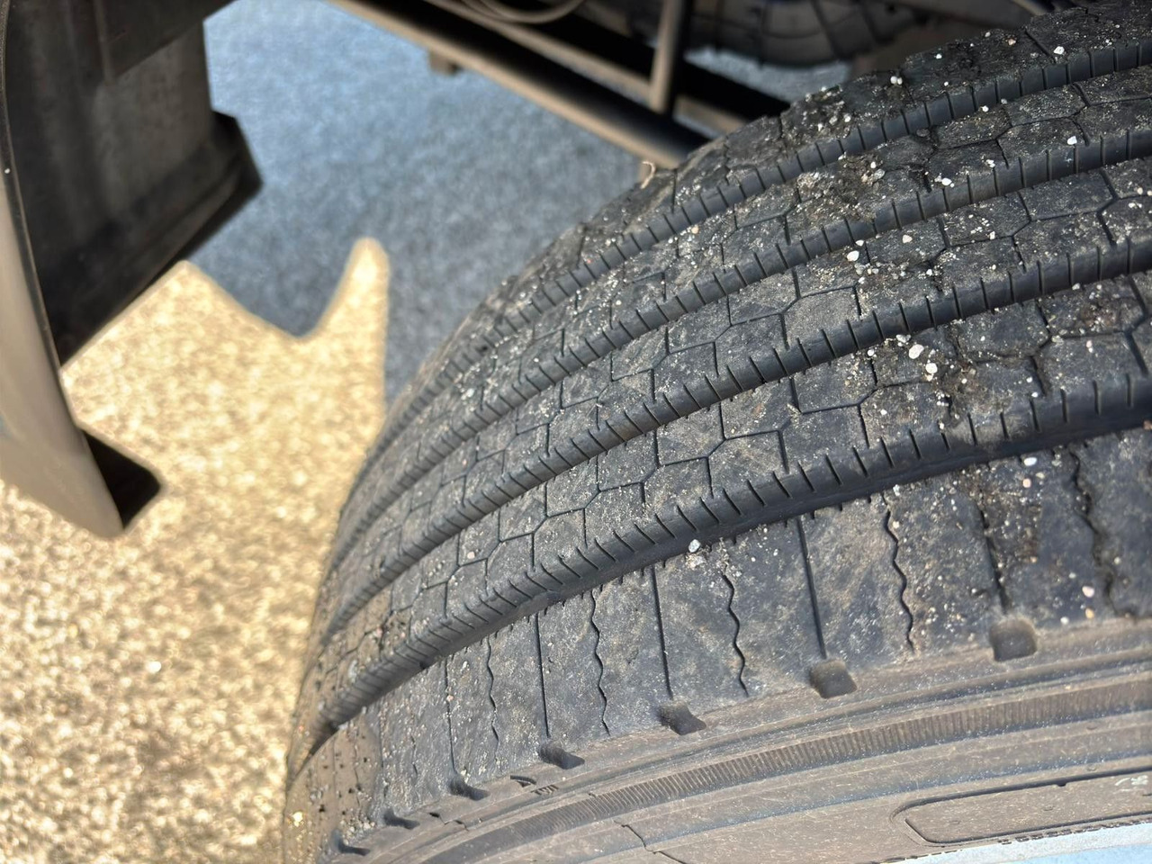 Dostavno vozilo sa ceradom Iveco EuroCargo 75E16: slika 16