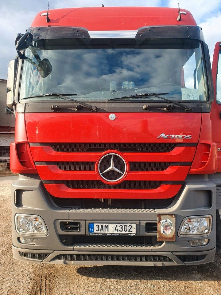 Mercedes-Benz Actros 1844 - Tegljač: slika 1 Mercedes-Benz Actros 1844 - Tegljač: slika 1