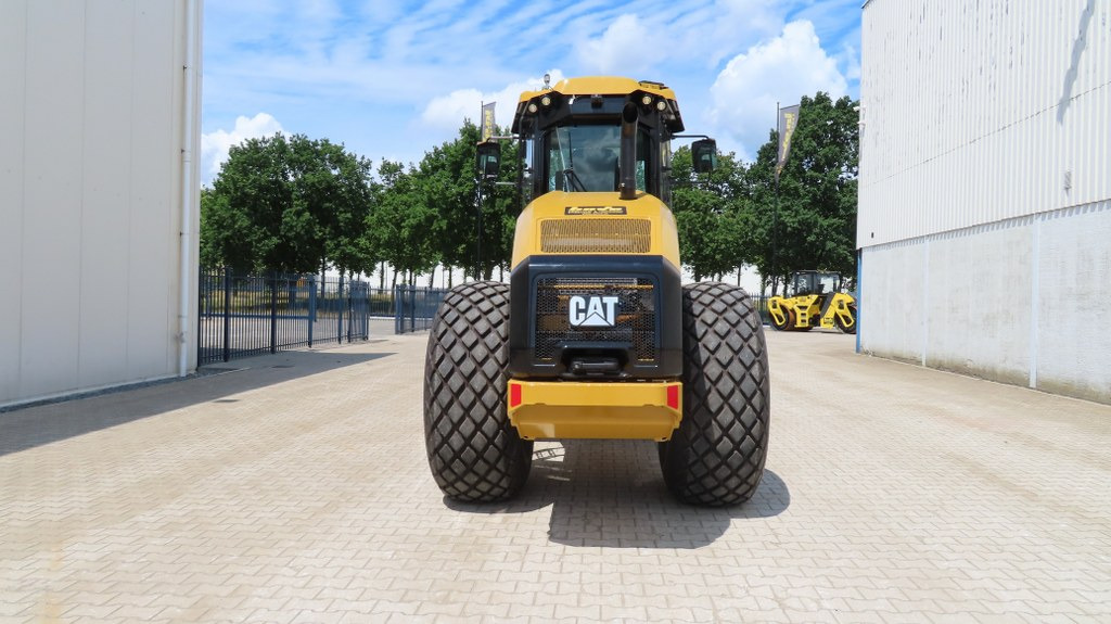 Caterpillar CS10GC - Kompaktor: slika 3 Caterpillar CS10GC - Kompaktor: slika 3