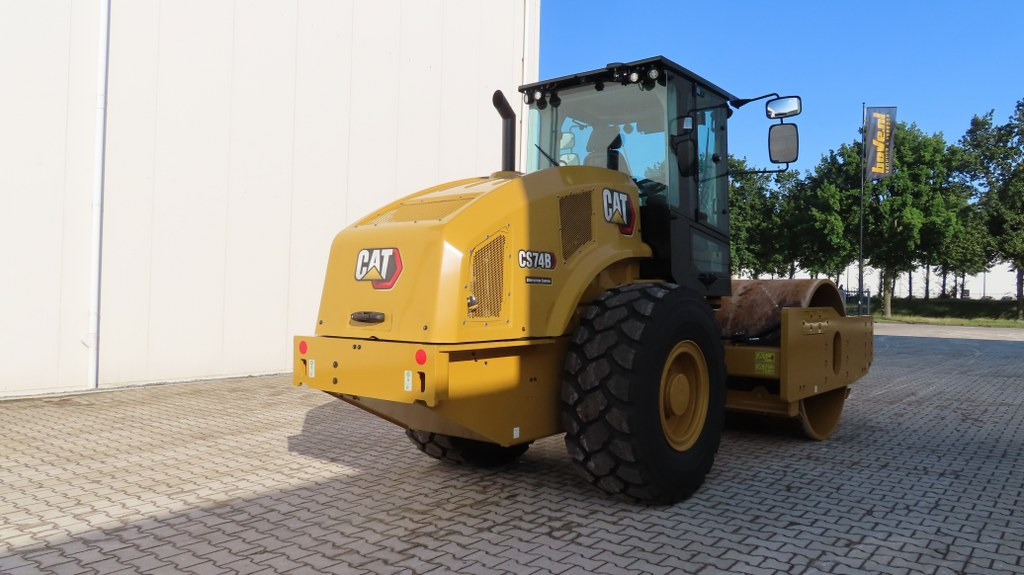 Caterpillar CS74B - Kompaktor: slika 2 Caterpillar CS74B - Kompaktor: slika 2